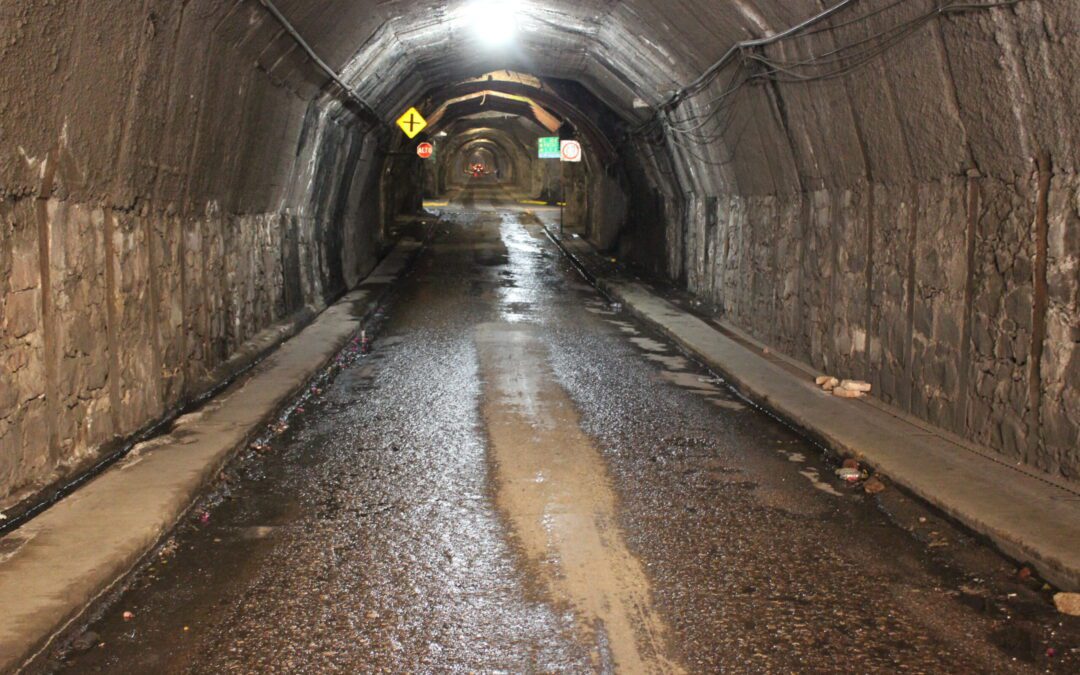 Filtraciones y lodo afectan túneles de Guanajuato capital