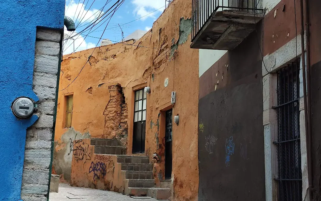 Detectan cuatro inmuebles en riesgo de colapso en Guanajuanto