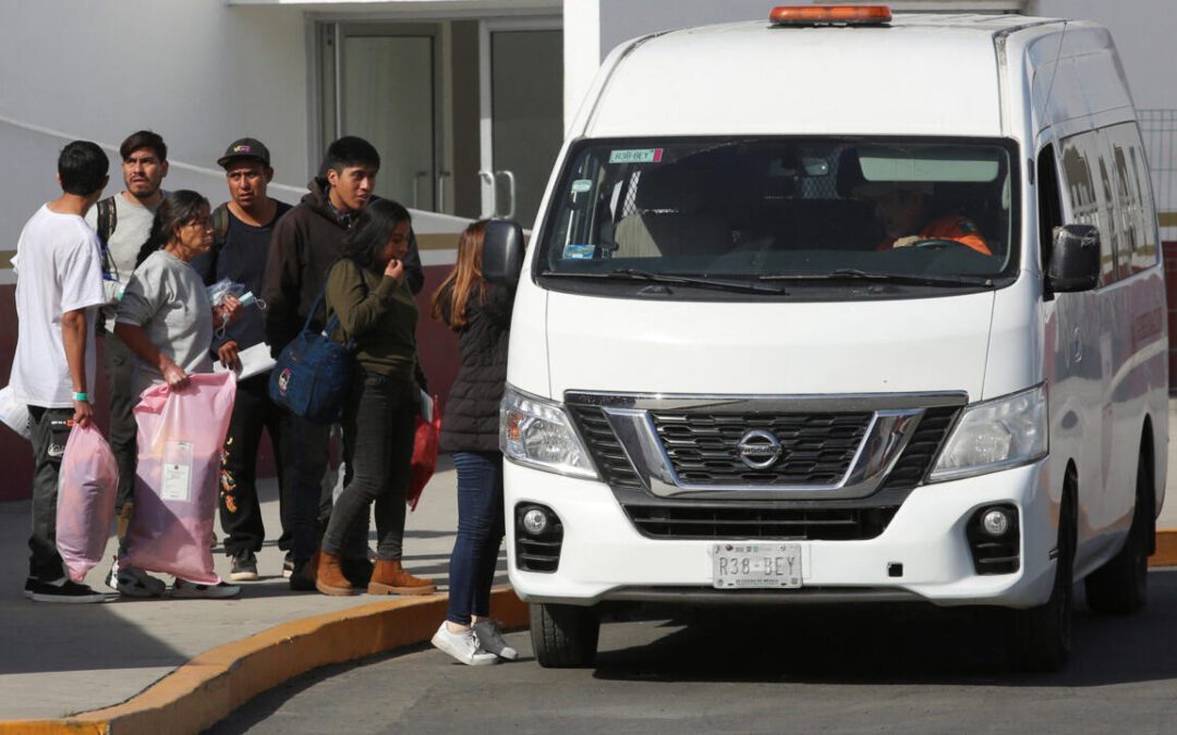 Migrantes deportados llegan a Pénjamo