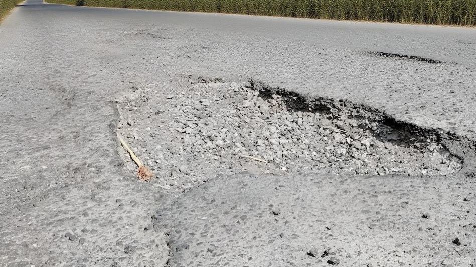 Carreteras de Salamanca: baches y delincuencia acechan a automovilistas y motociclistas