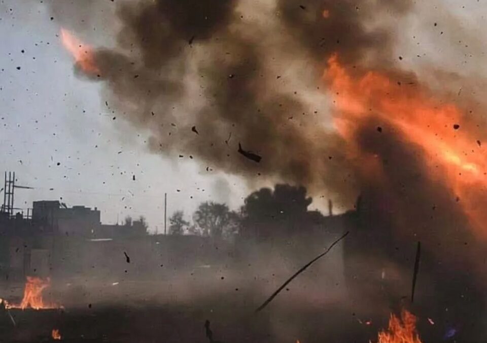 Coche bomba en Coahuayana exhibe escalada violenta y urgencia de protección local