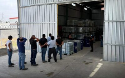 León asegura bodega por presunto huachicol, hay detenidos