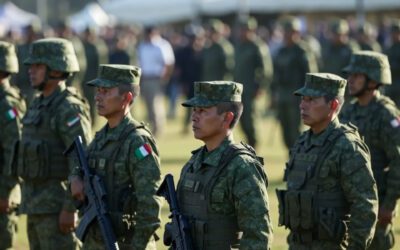 Militares en la Feria de Leon: guardia o mensaje