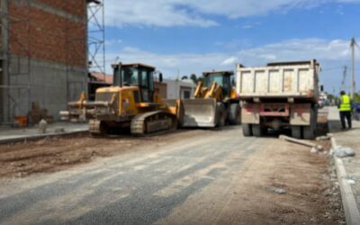 Cuerámaro recibe obras para caminos y espacios educativos